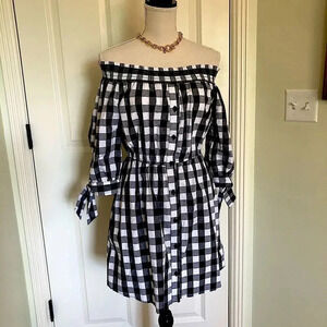 𝅺Want and Need black and white checker dress size M‎